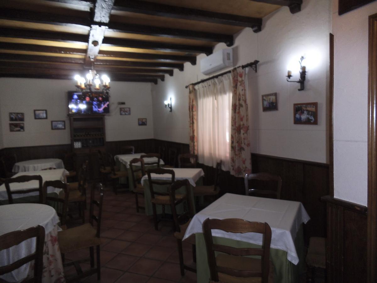 Hostal Los Galgos Yepes Exterior photo